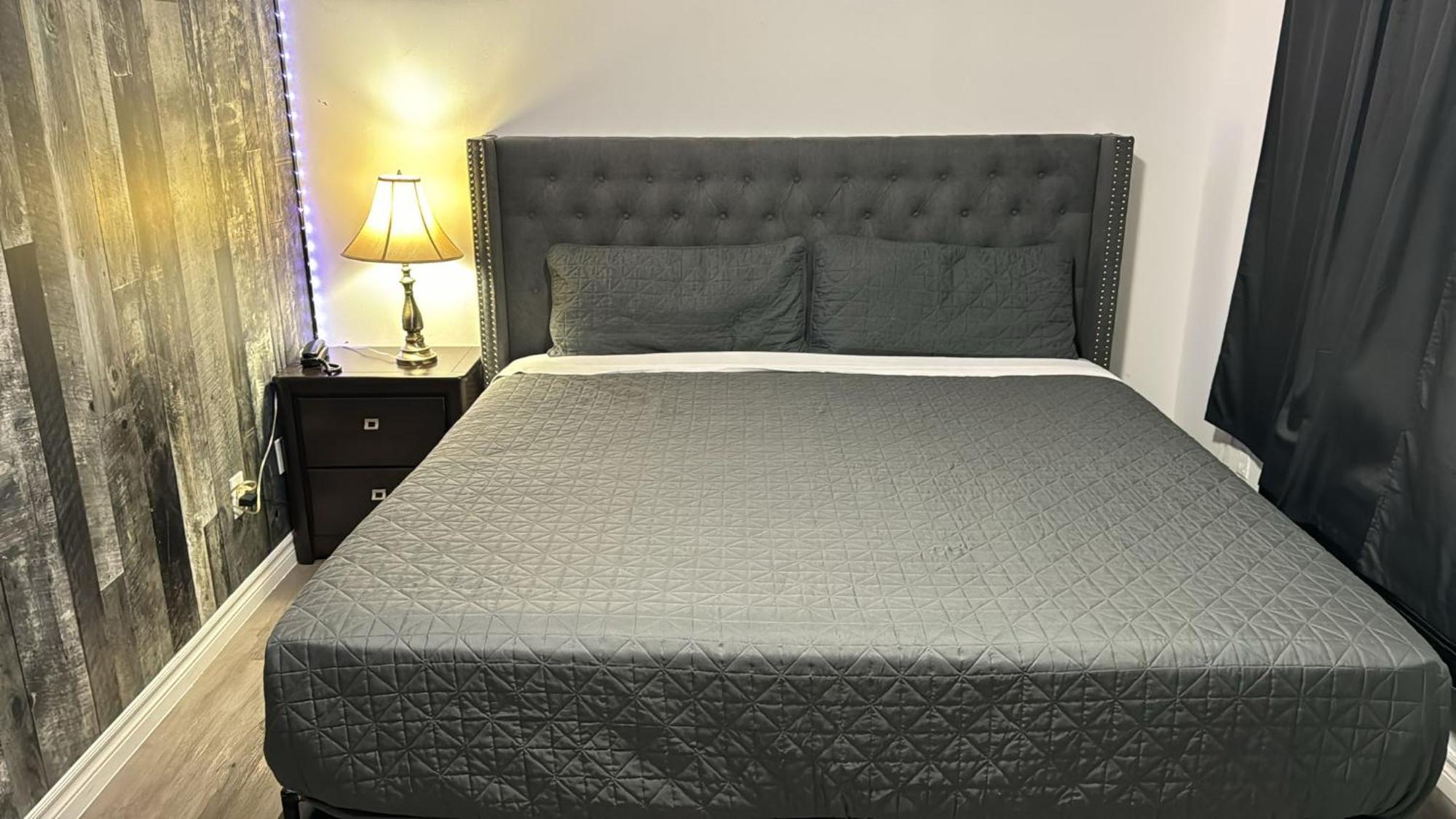 Crestwood Motel Burlington Eksteriør billede