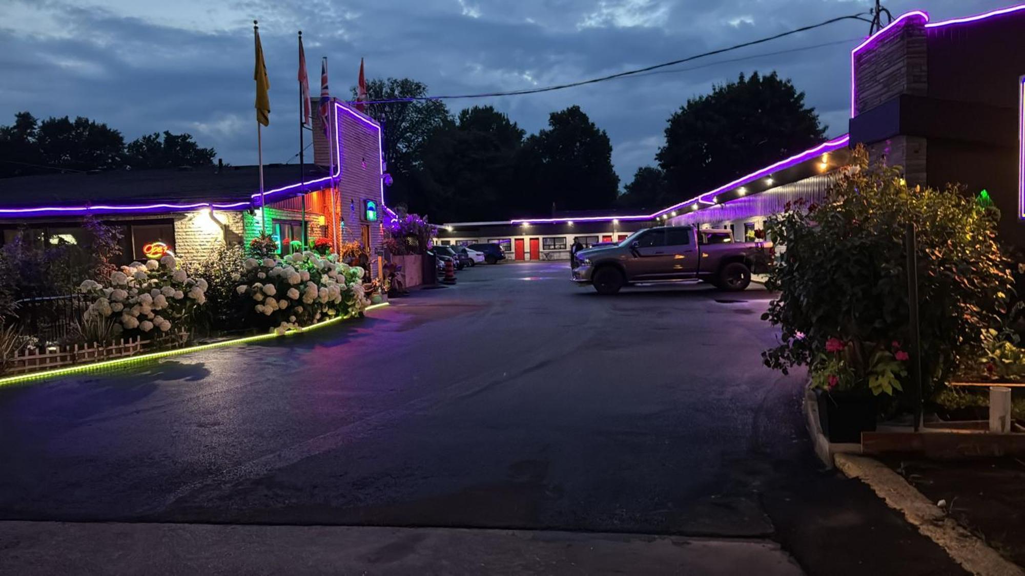 Crestwood Motel Burlington Eksteriør billede