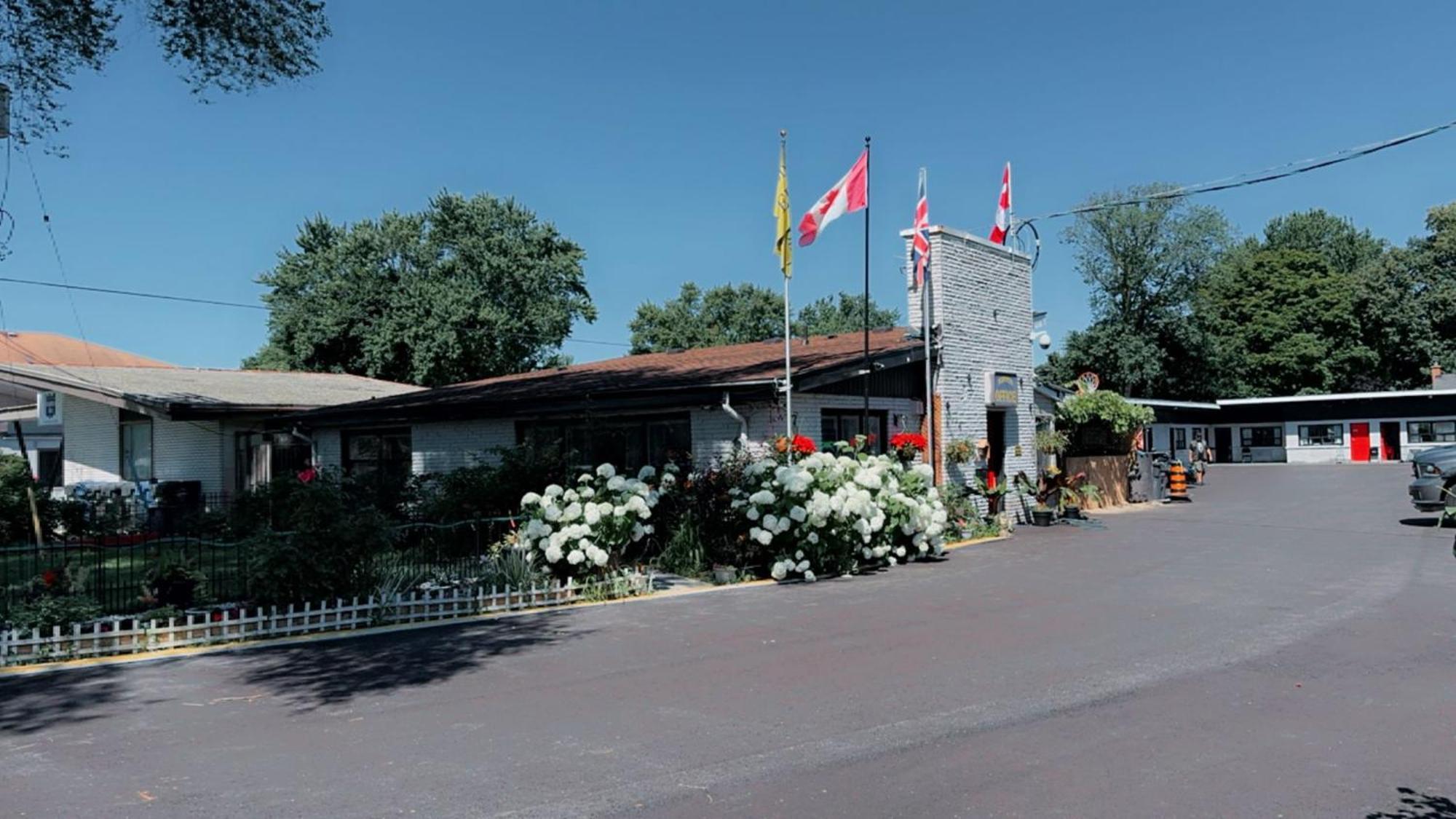 Crestwood Motel Burlington Eksteriør billede