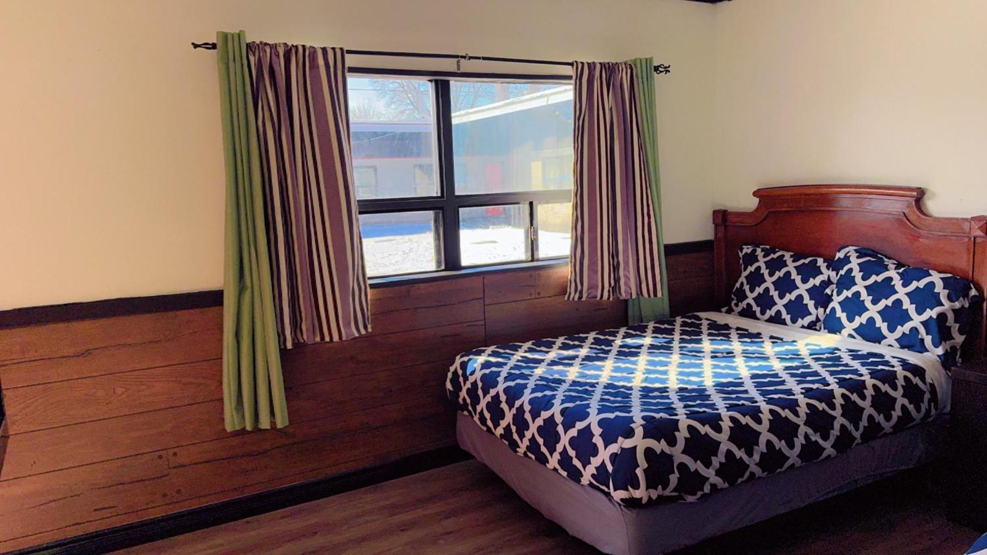 Crestwood Motel Burlington Eksteriør billede